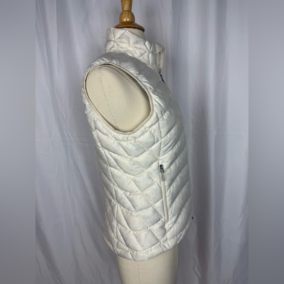 New Patagonia Women's Cream Down Vest XS - Picture 2 of 8